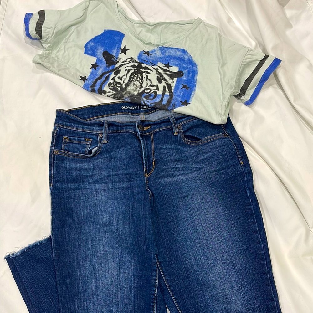 Old Navy Blue Mid Rise Jeans | Size: 10 | Logo CropTop | Fits: M/L